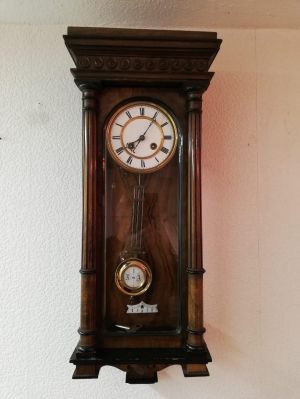 Wanduhr